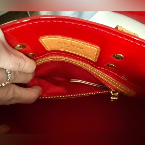 LOUIS VUITTON Monogram Vernis Reade PM Hand Bag Red - Picture 5 of 13